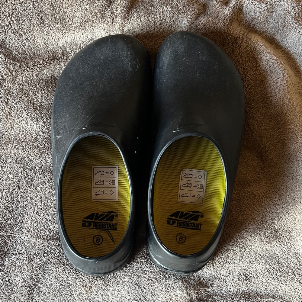 Avia Black Clogs with Yellow Insole